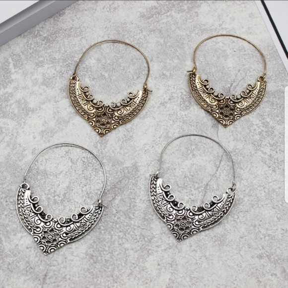 NWT Boho Gold or Silvertone Drop Earrings - Picture 3 of 5